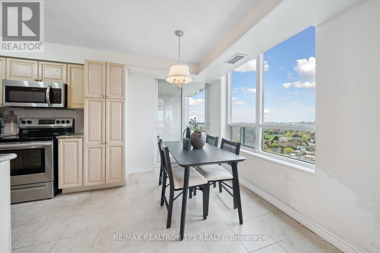 Photo 11 of 2402 61 Town Centre Court, Toronto ON