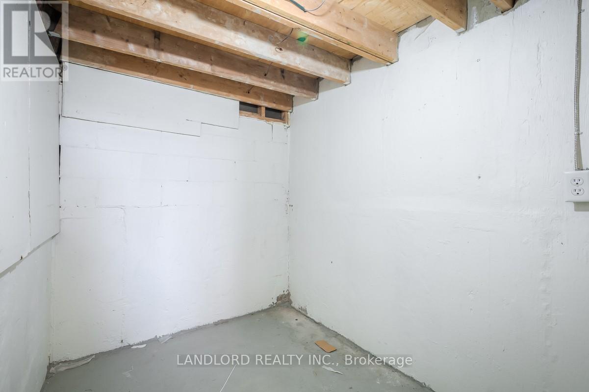 Photo 18 of 56 2830 Midland Avenue, Toronto ON