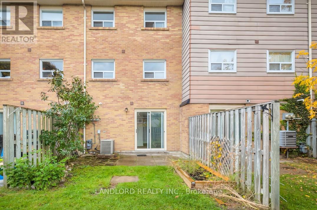 Photo 20 of 56 2830 Midland Avenue, Toronto ON