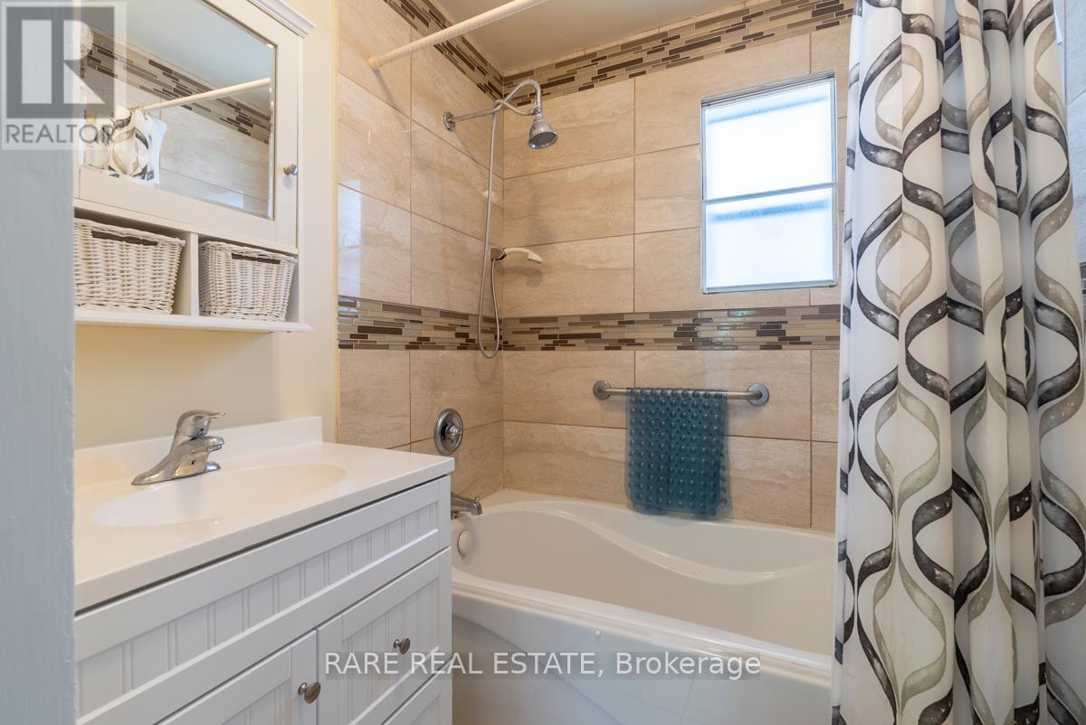 Photo 11 of 18 Galbraith Avenue, Toronto ON