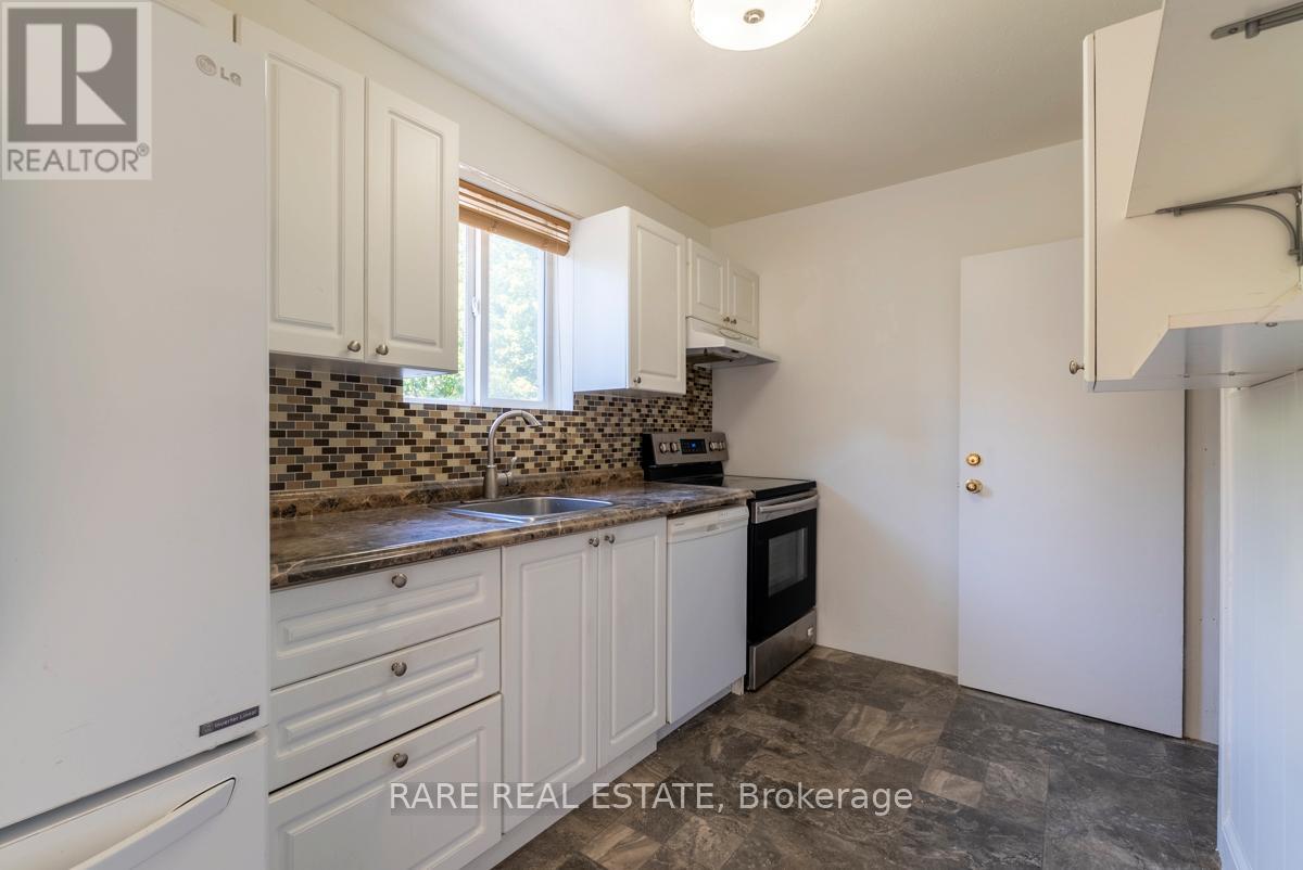 Photo 6 of 18 Galbraith Avenue, Toronto ON