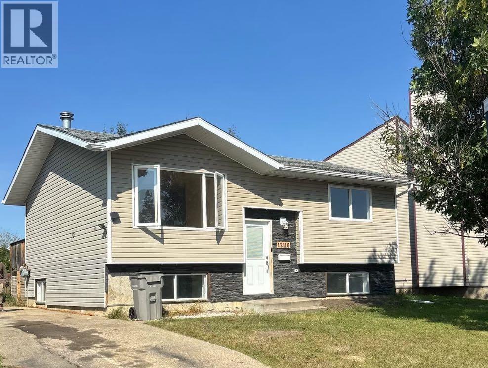 Photo 1 of 12110 95 B Street, Grande Prairie AB