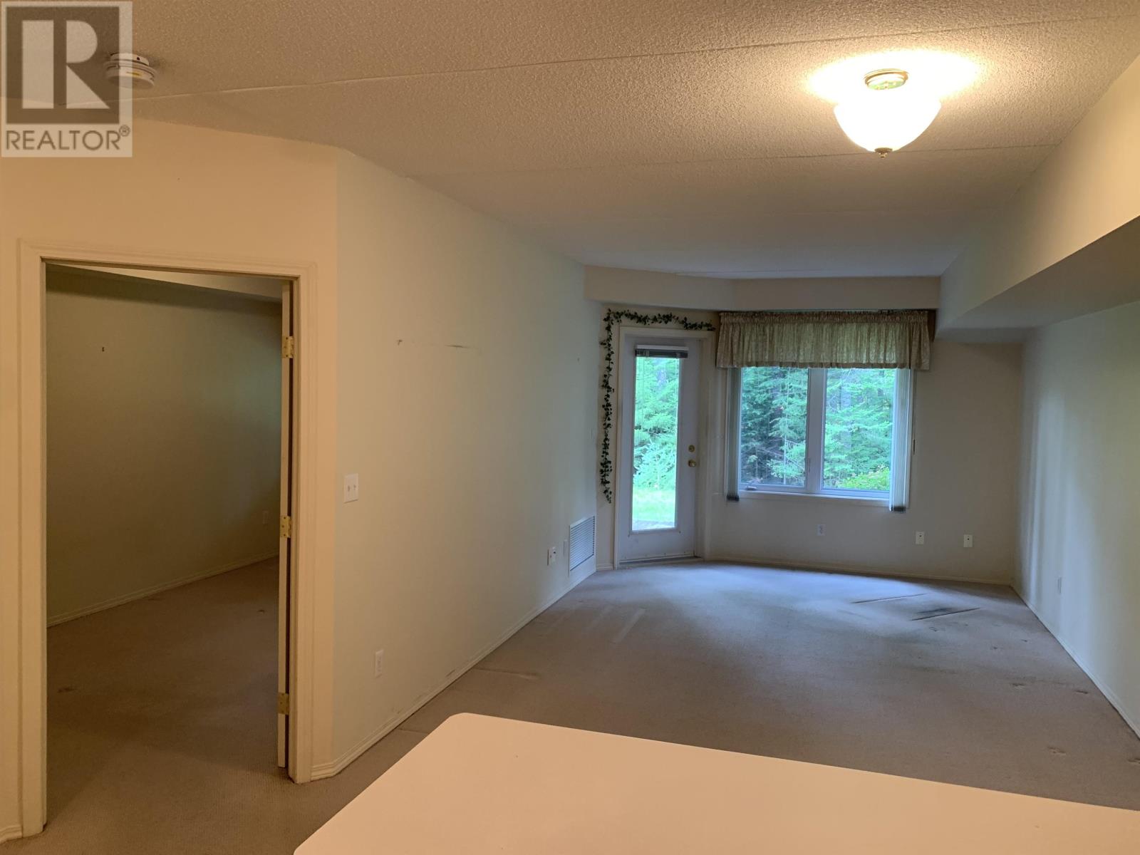 Photo 10 of 105 315 Hilldale Rd, Thunder Bay ON