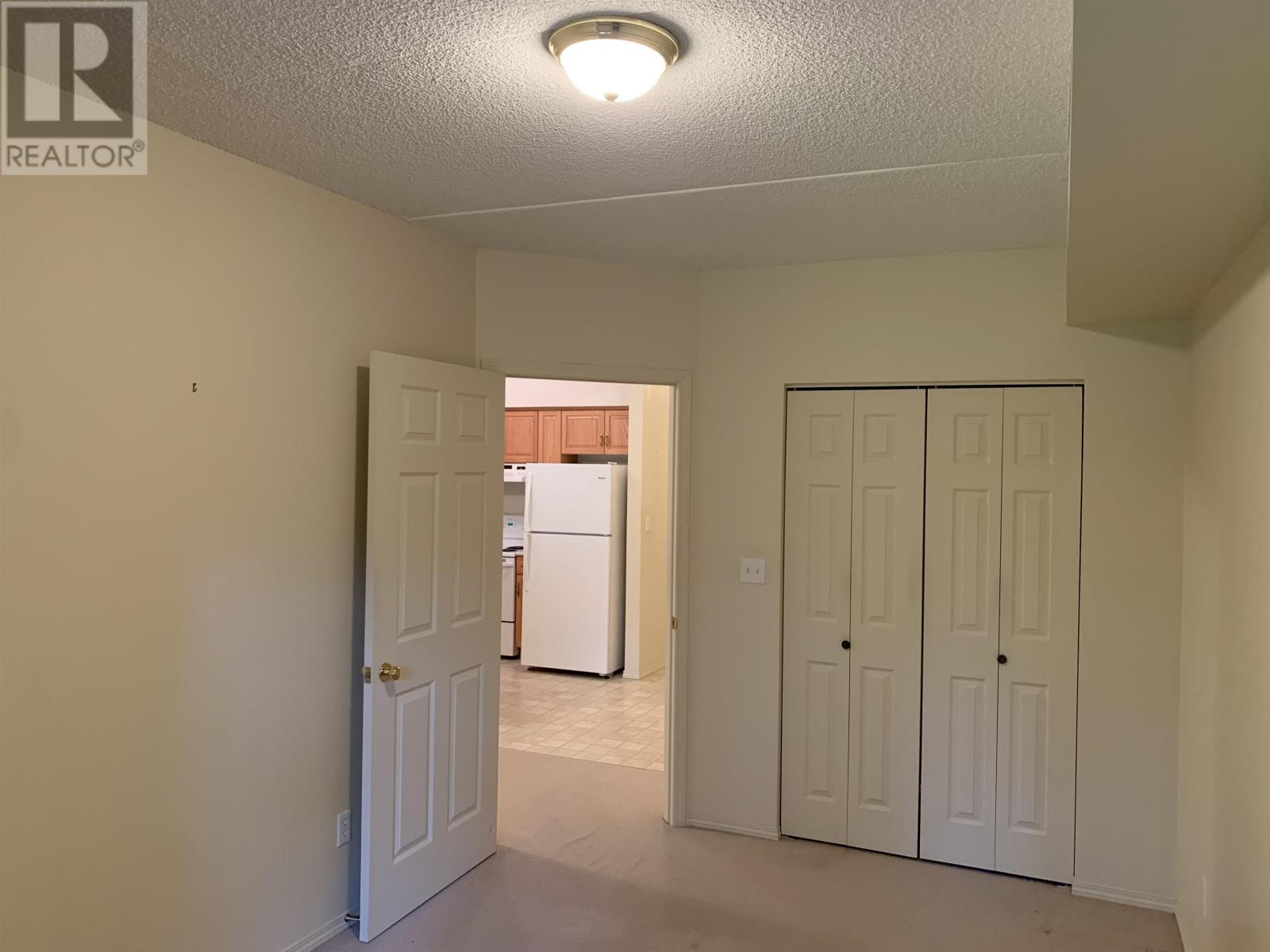 Photo 11 of 105 315 Hilldale Rd, Thunder Bay ON