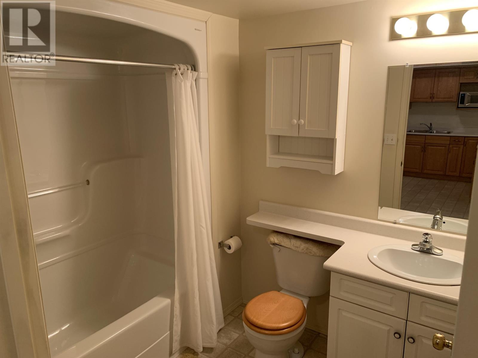 Photo 14 of 105 315 Hilldale Rd, Thunder Bay ON