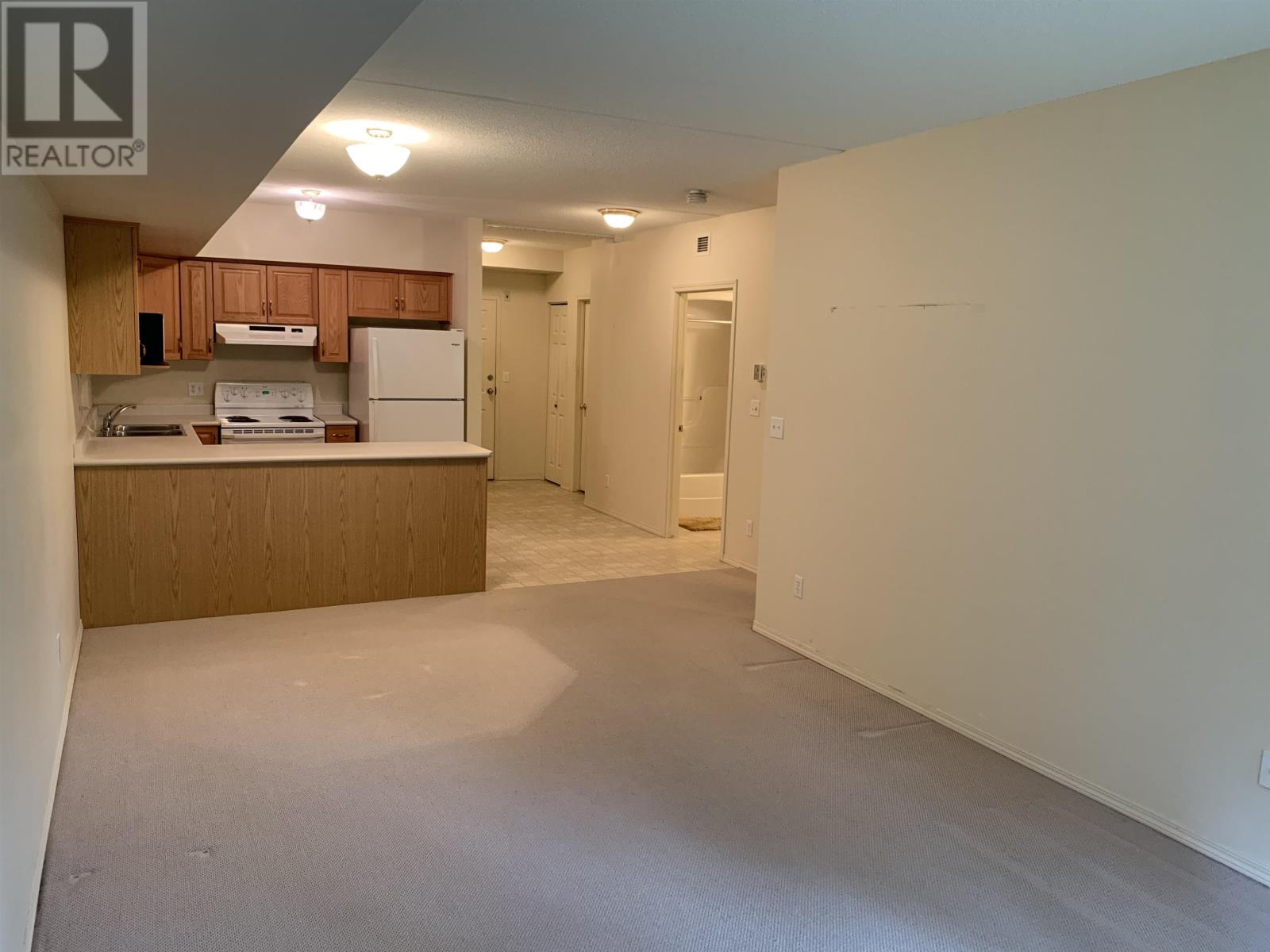 Photo 8 of 105 315 Hilldale Rd, Thunder Bay ON