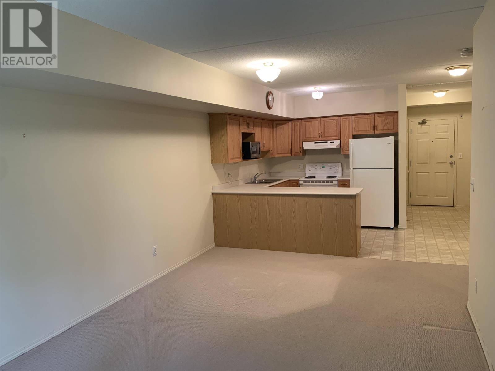 Photo 7 of 105 315 Hilldale Rd, Thunder Bay ON