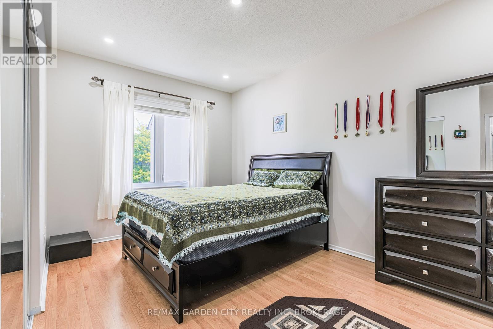Photo 18 of 1172 Kos Boulevard, Mississauga ON