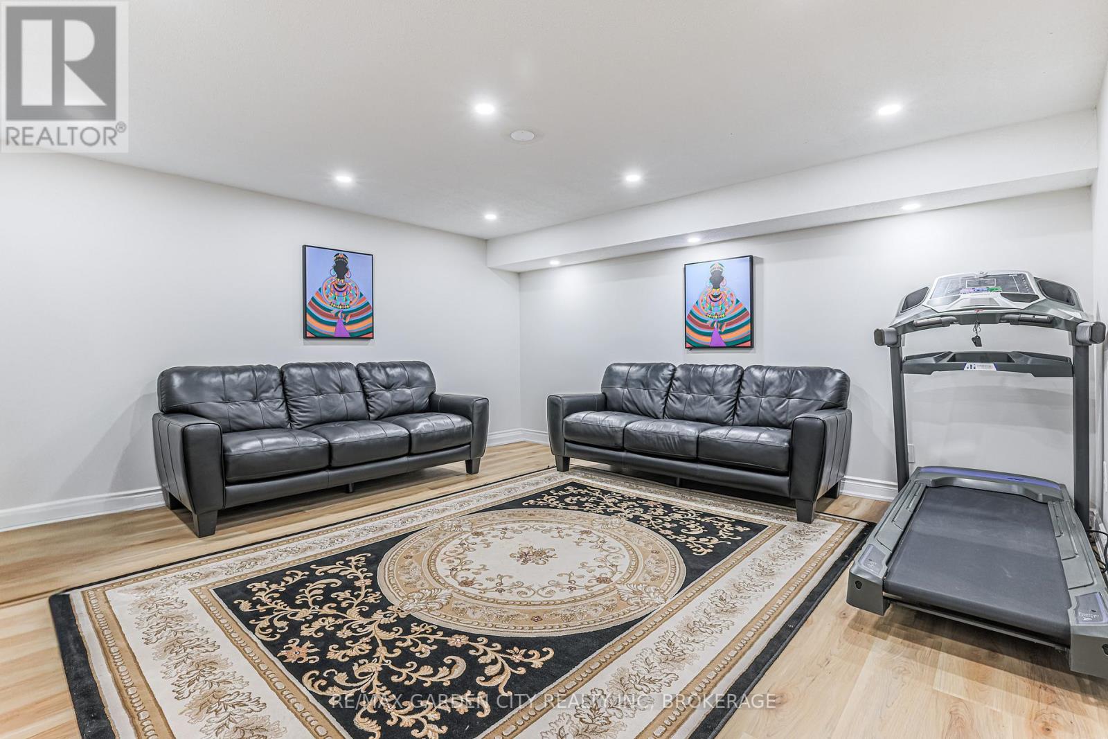 Photo 22 of 1172 Kos Boulevard, Mississauga ON