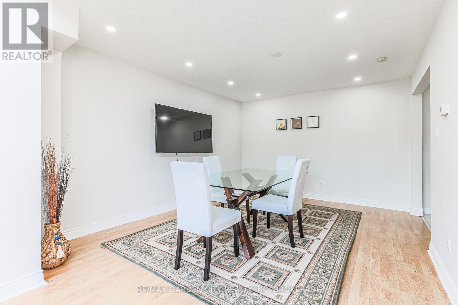 Photo 21 of 1172 Kos Boulevard, Mississauga ON