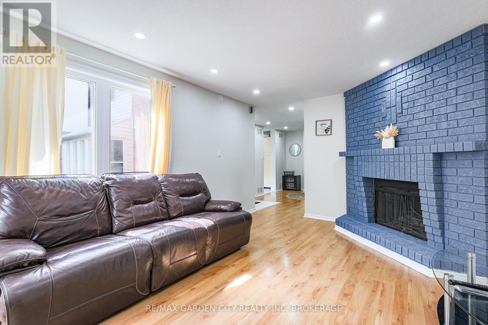Photo 6 of 1172 Kos Boulevard, Mississauga ON