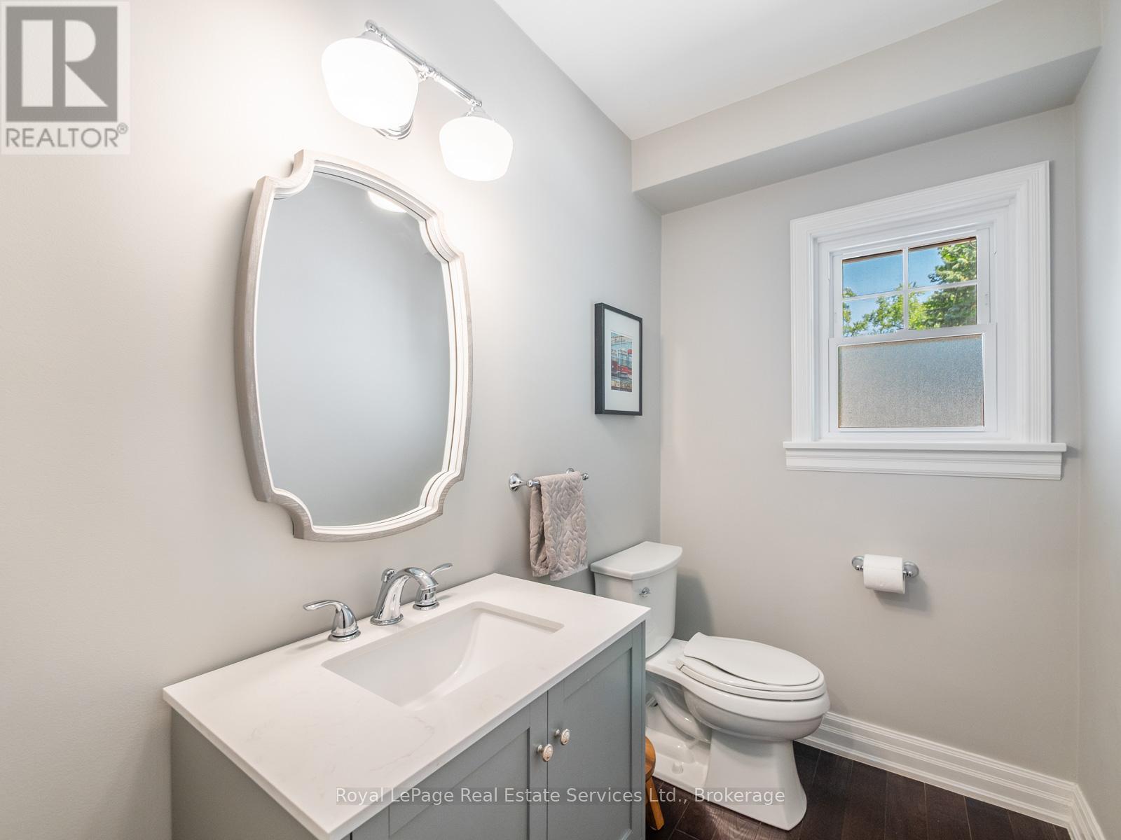 Photo 19 of 247 Allan Street, Oakville ON