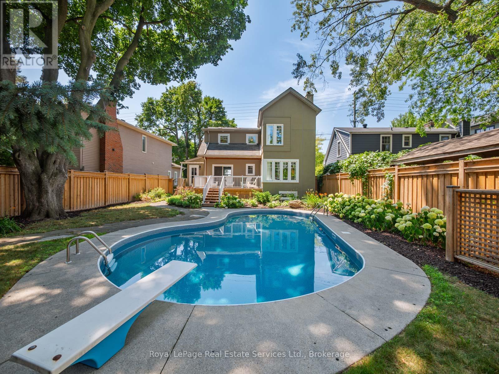 Photo 36 of 247 Allan Street, Oakville ON