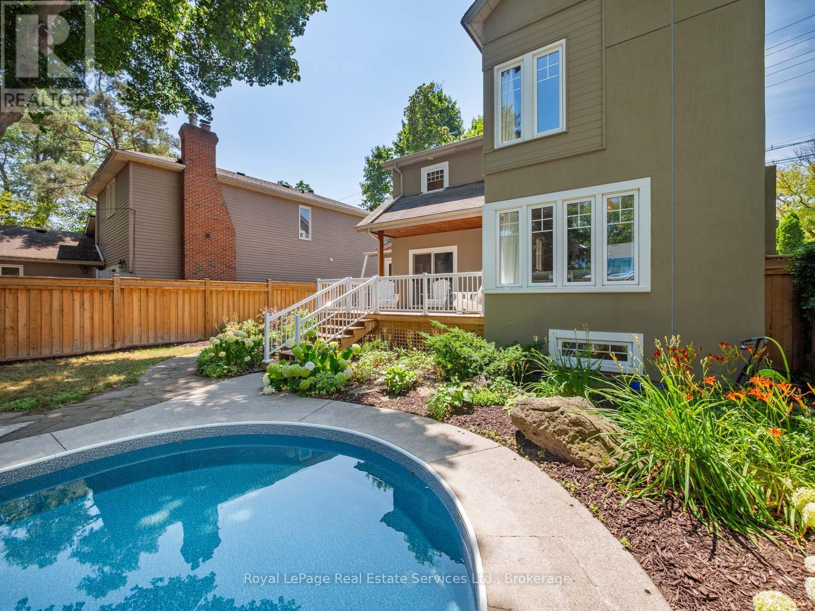 Photo 37 of 247 Allan Street, Oakville ON