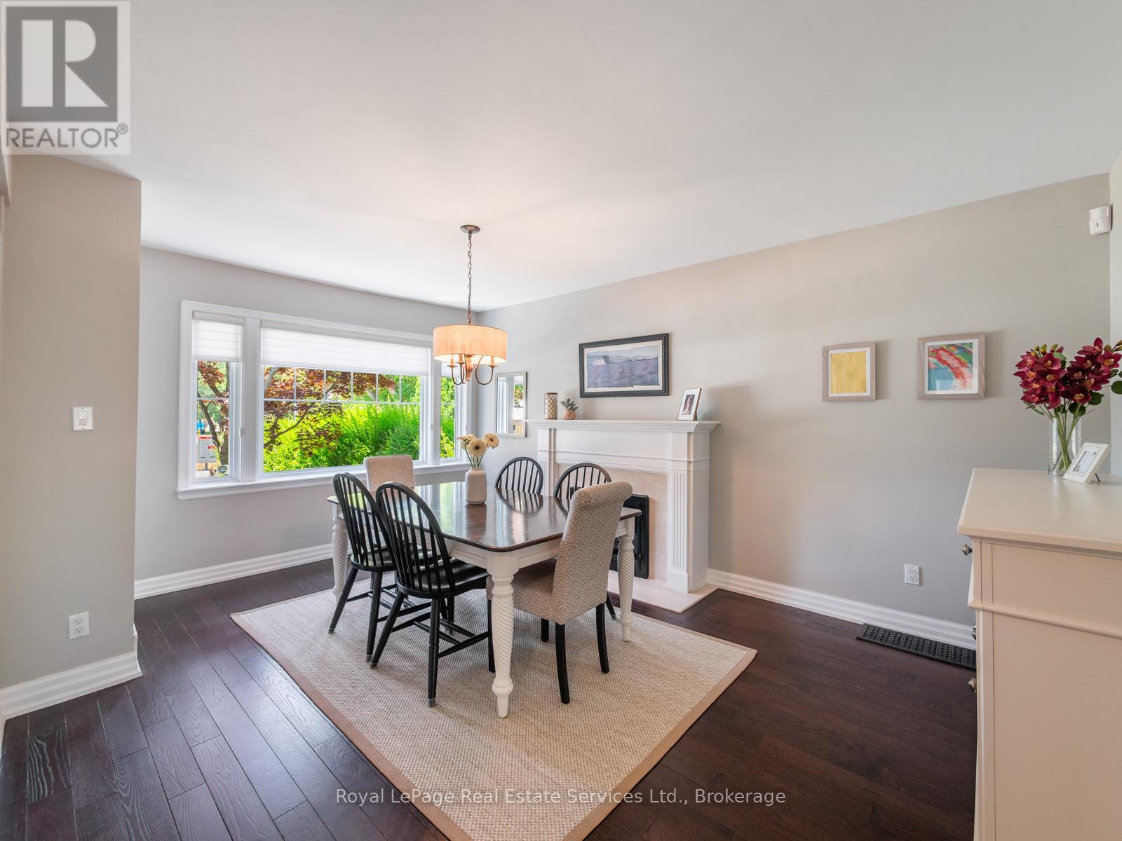 Photo 6 of 247 Allan Street, Oakville ON