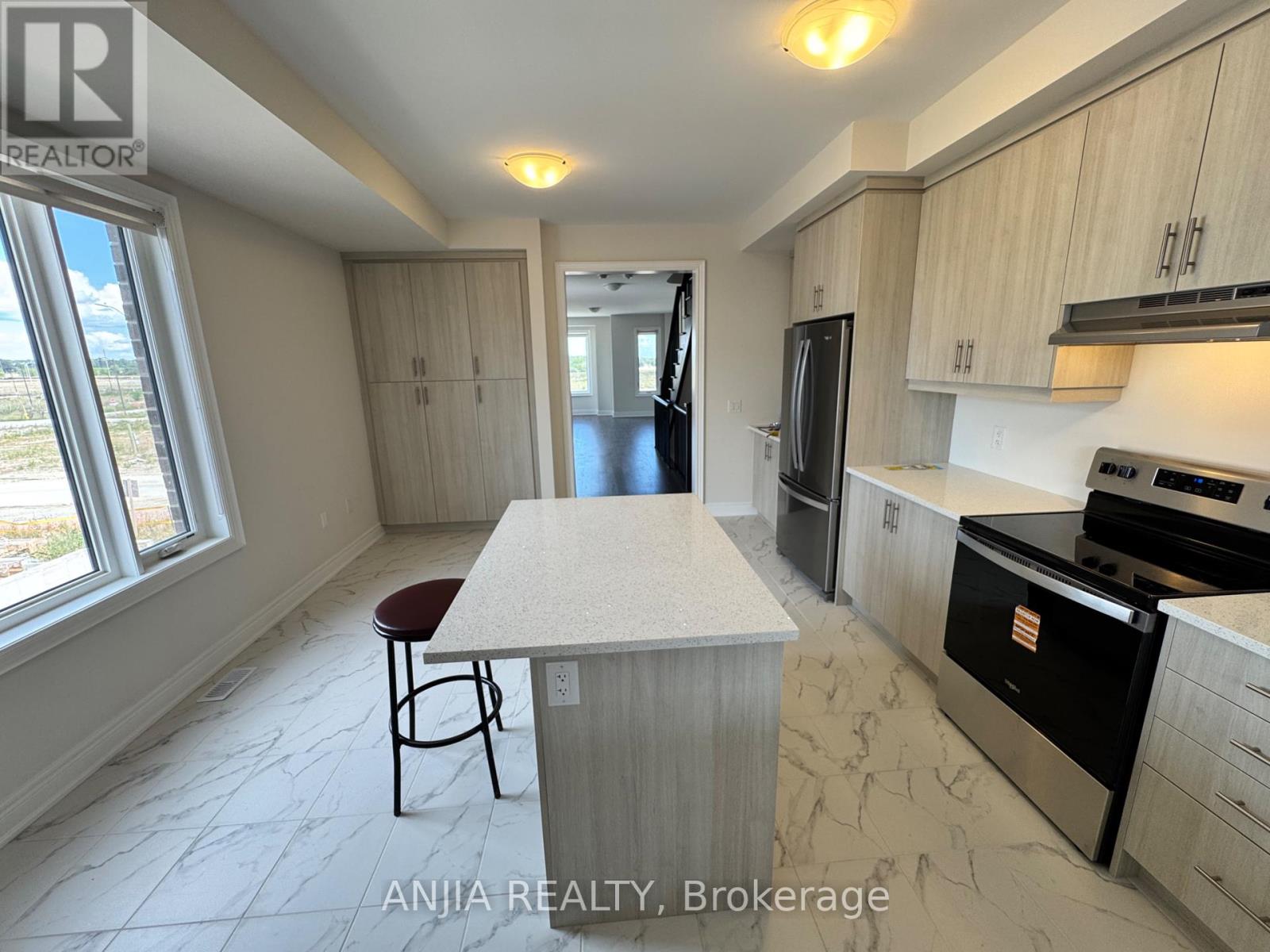 Photo 11 of 76 Selina Rose Street, Markham ON