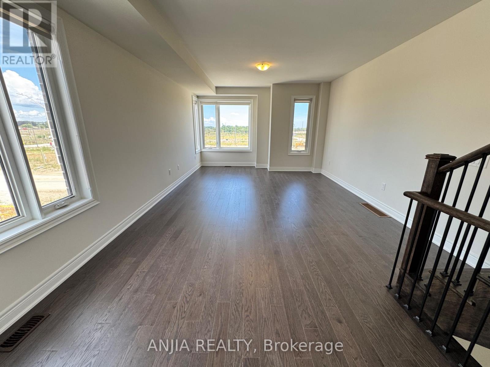 Photo 14 of 76 Selina Rose Street, Markham ON