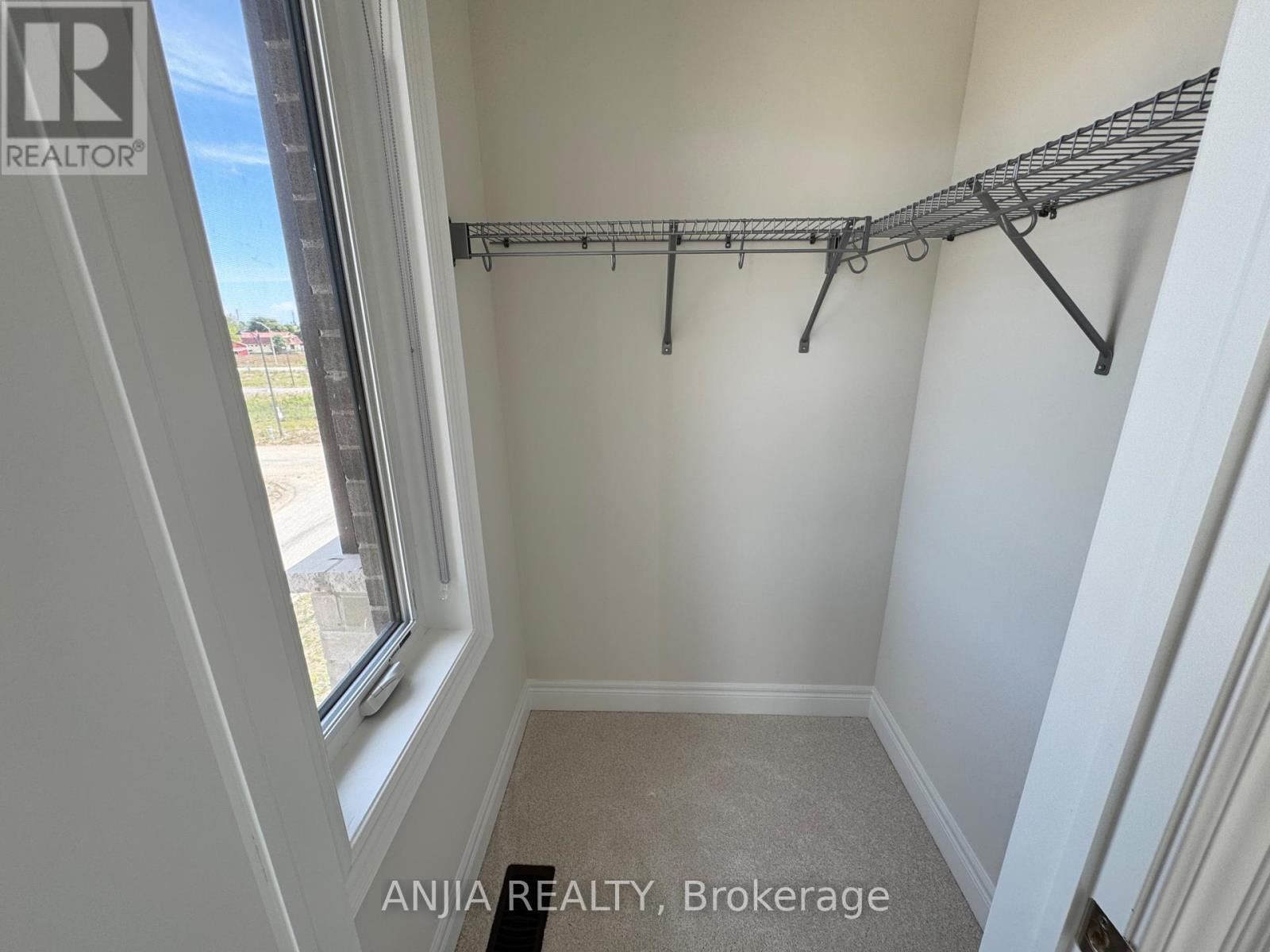 Photo 32 of 76 Selina Rose Street, Markham ON