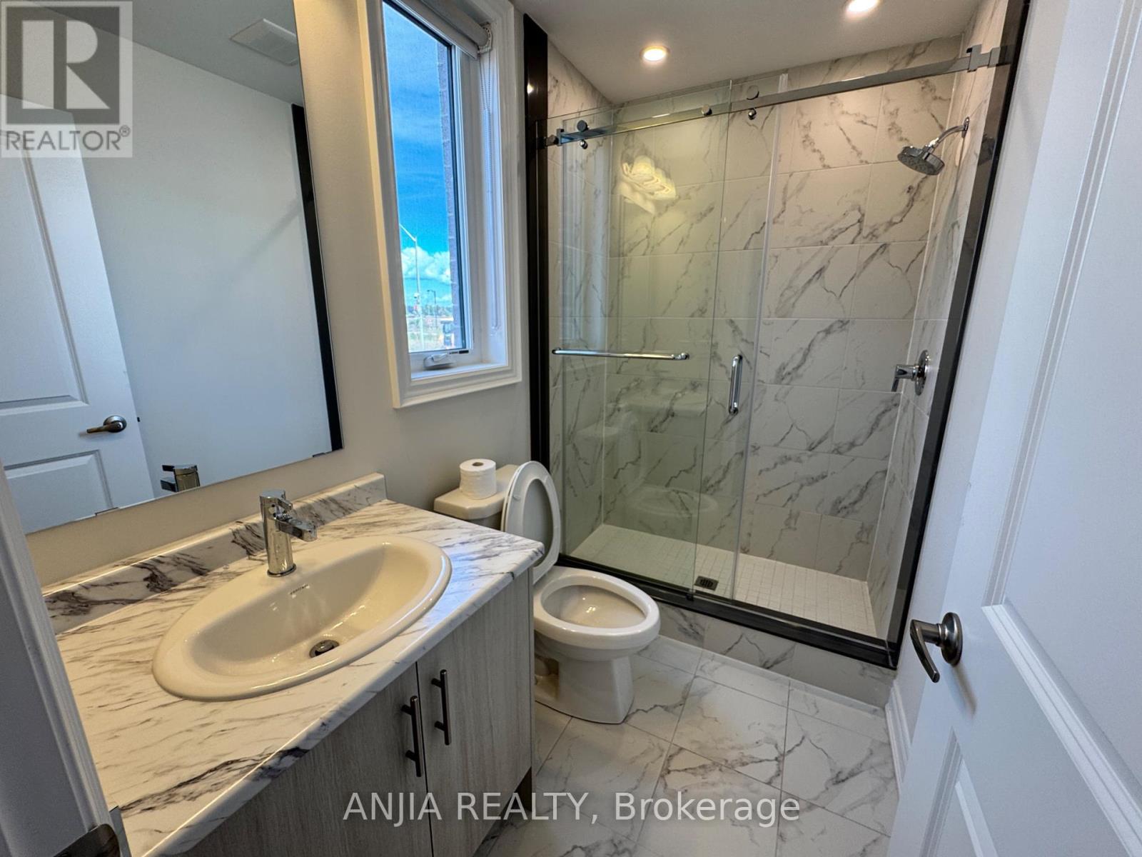 Photo 6 of 76 Selina Rose Street, Markham ON