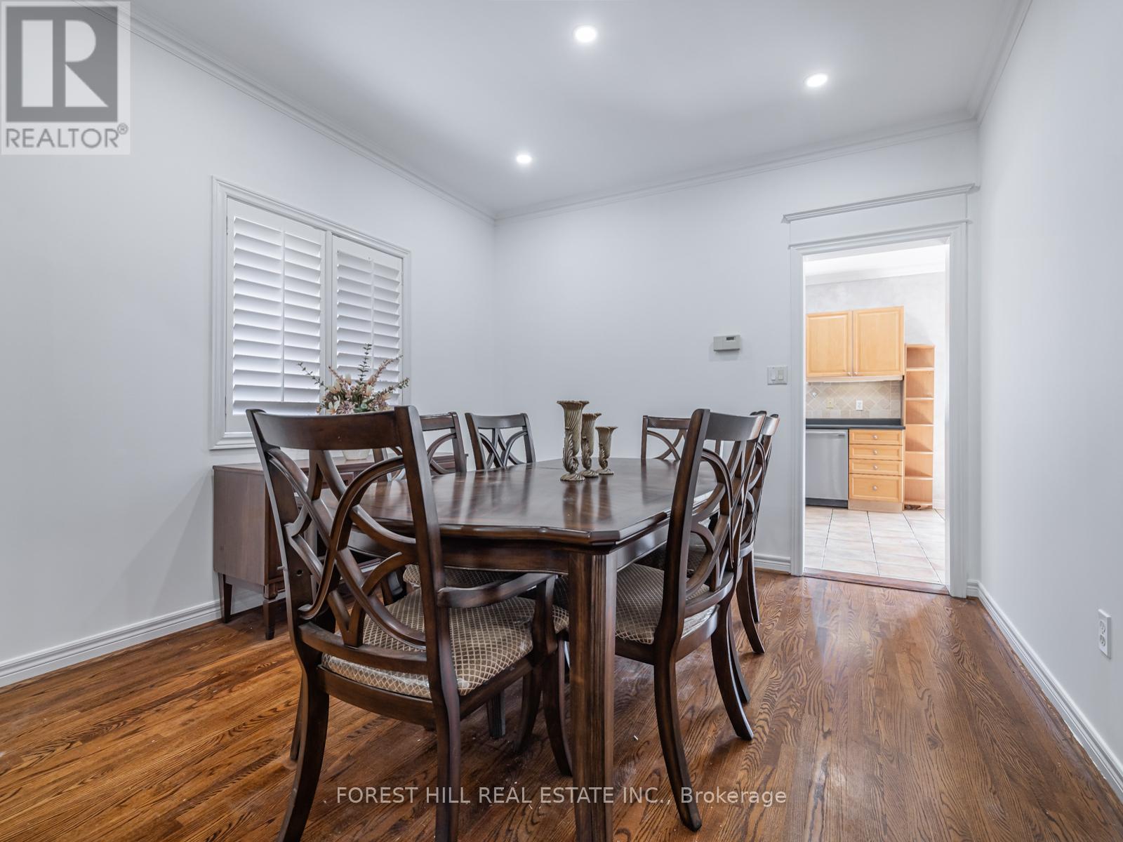Photo 10 of 41 Cedar Springs Drive, Richmond Hill ON