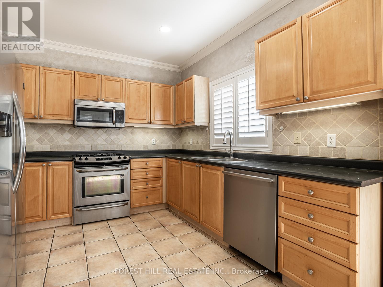 Photo 15 of 41 Cedar Springs Drive, Richmond Hill ON