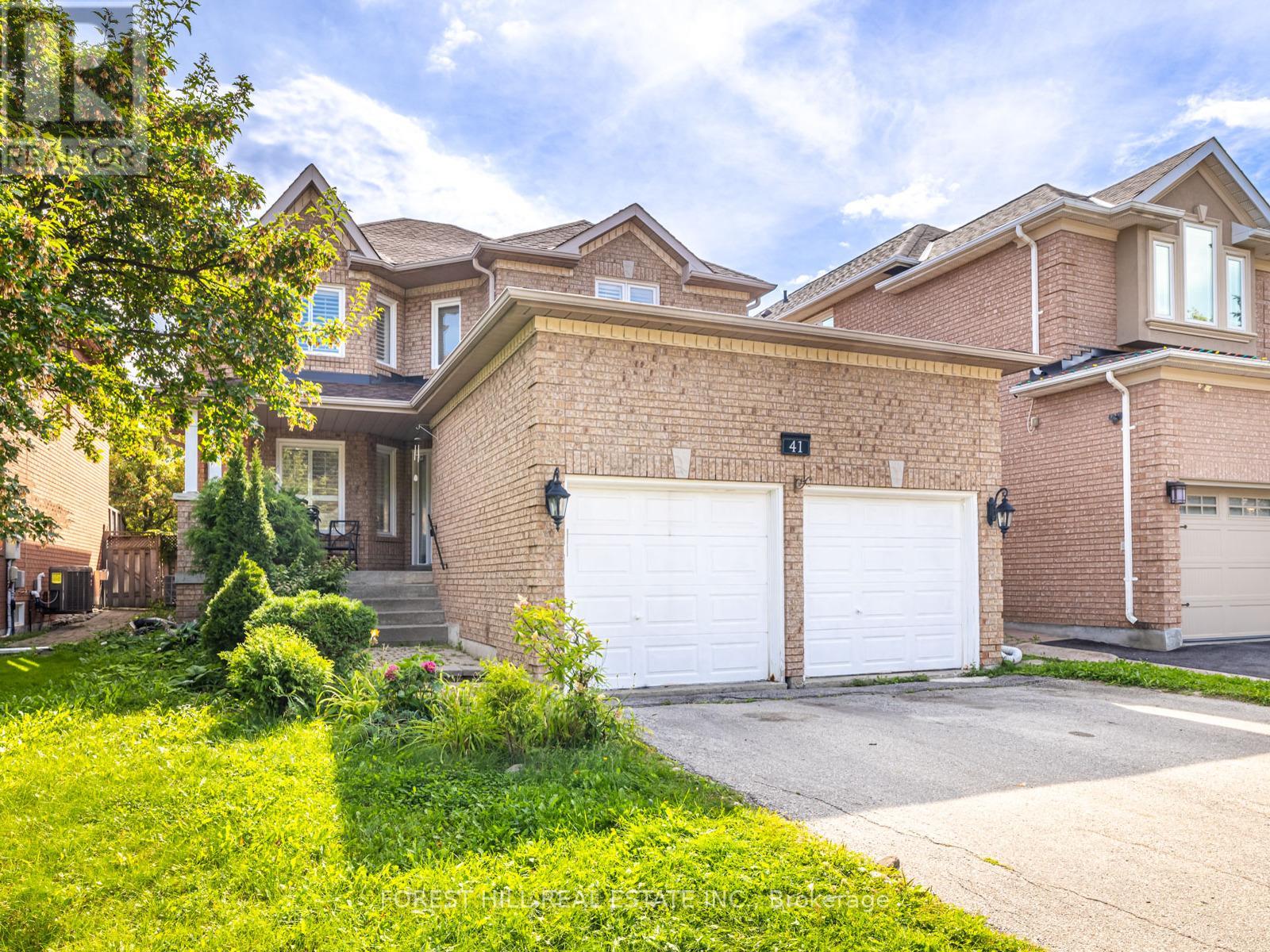 Photo 2 of 41 Cedar Springs Drive, Richmond Hill ON