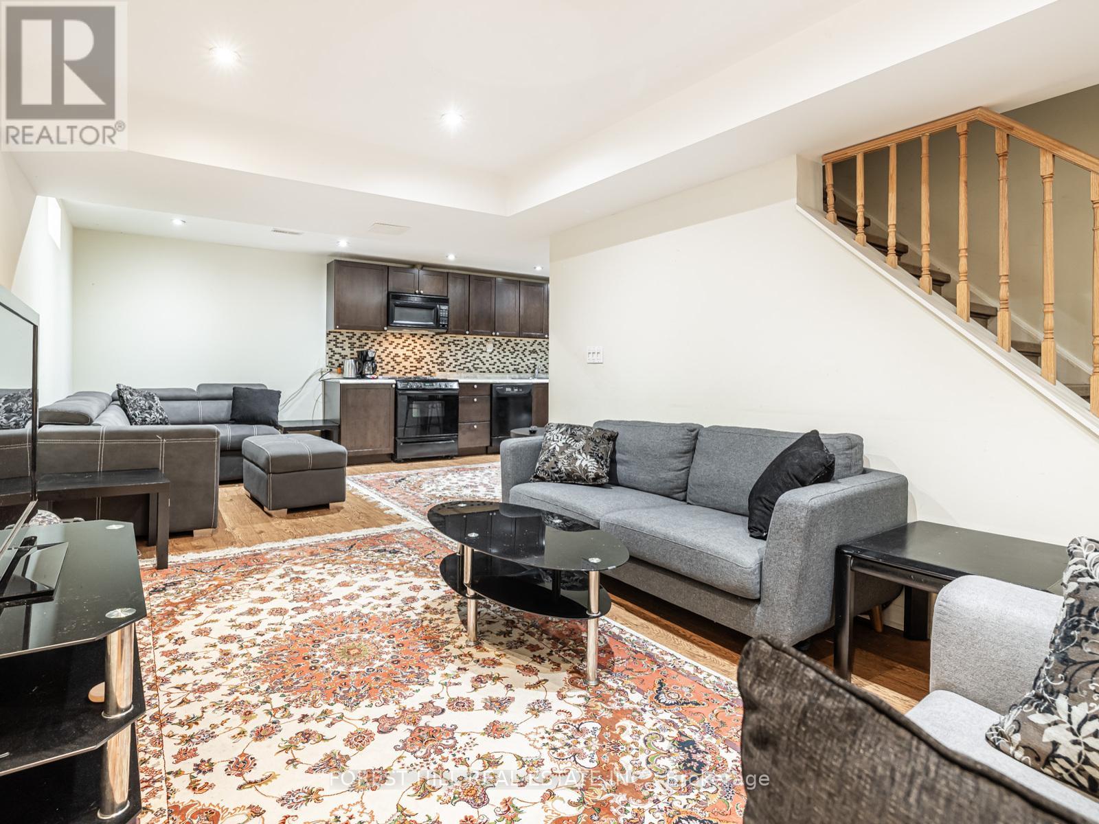 Photo 30 of 41 Cedar Springs Drive, Richmond Hill ON