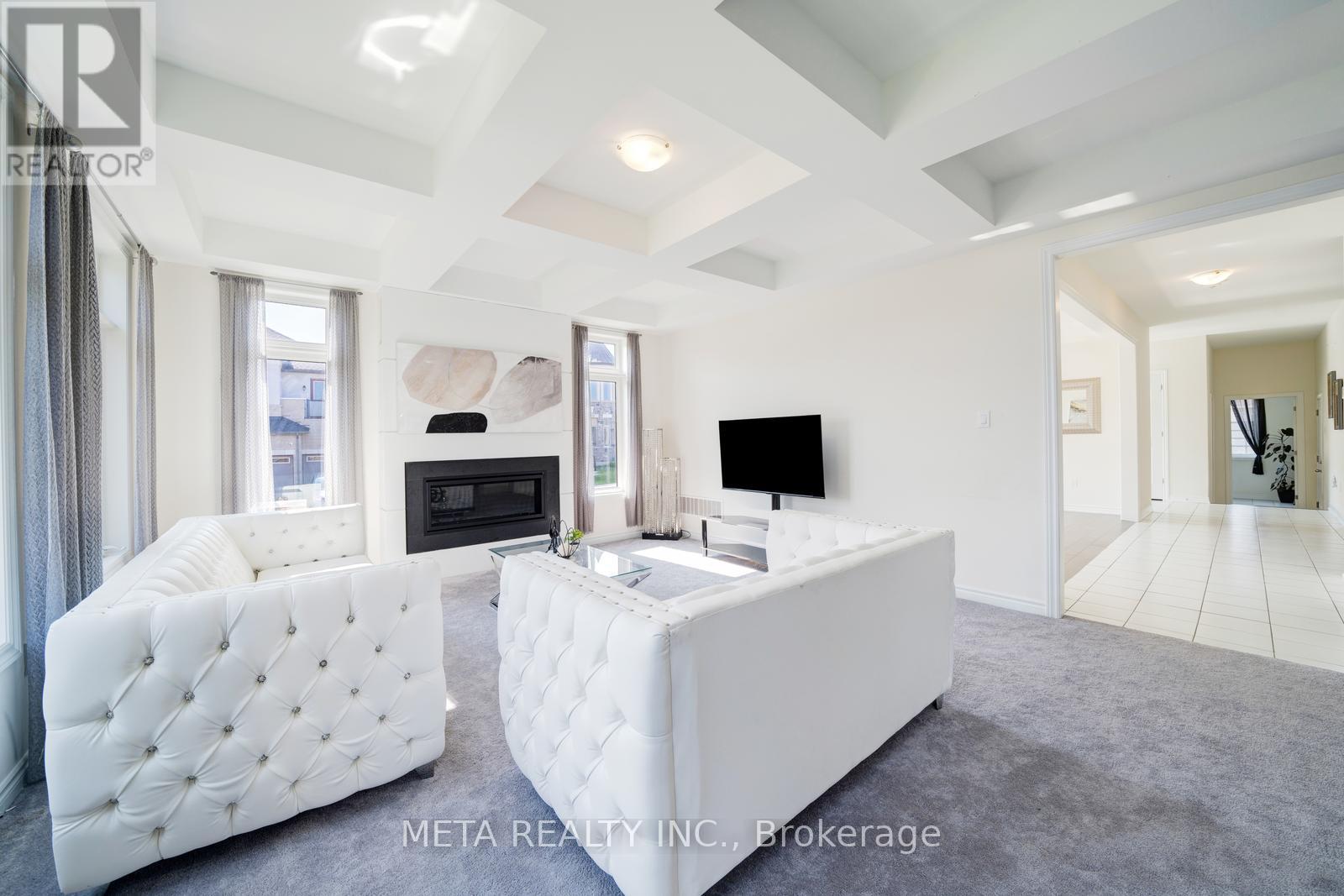 Photo 12 of 189 Thompson Drive, East Gwillimbury ON