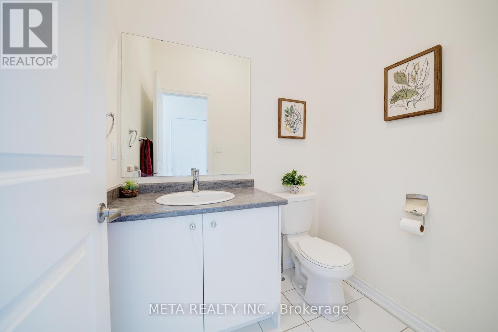 Photo 19 of 189 Thompson Drive, East Gwillimbury ON