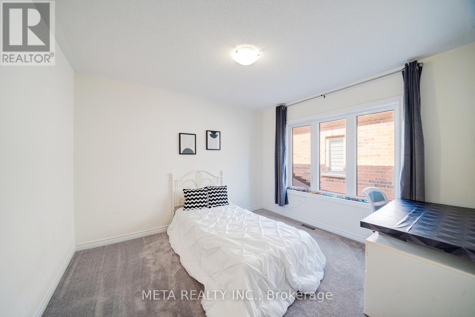 Photo 28 of 189 Thompson Drive, East Gwillimbury ON