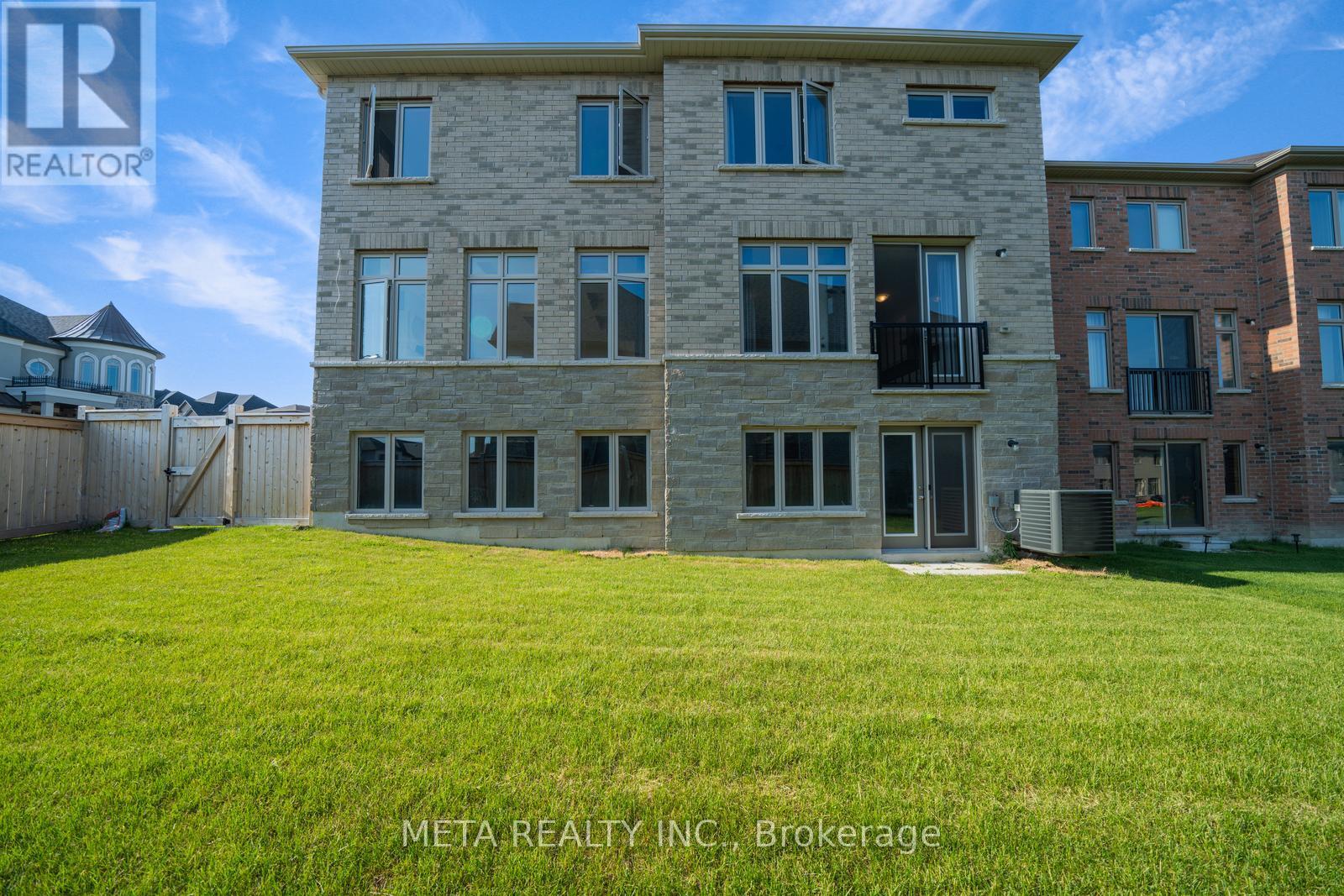 Photo 45 of 189 Thompson Drive, East Gwillimbury ON