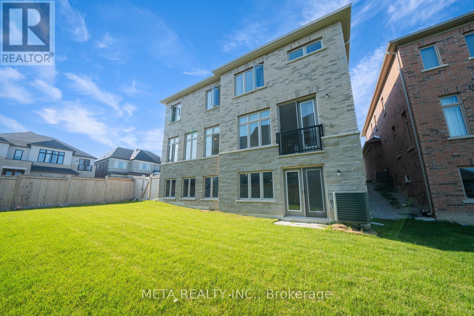 Photo 46 of 189 Thompson Drive, East Gwillimbury ON