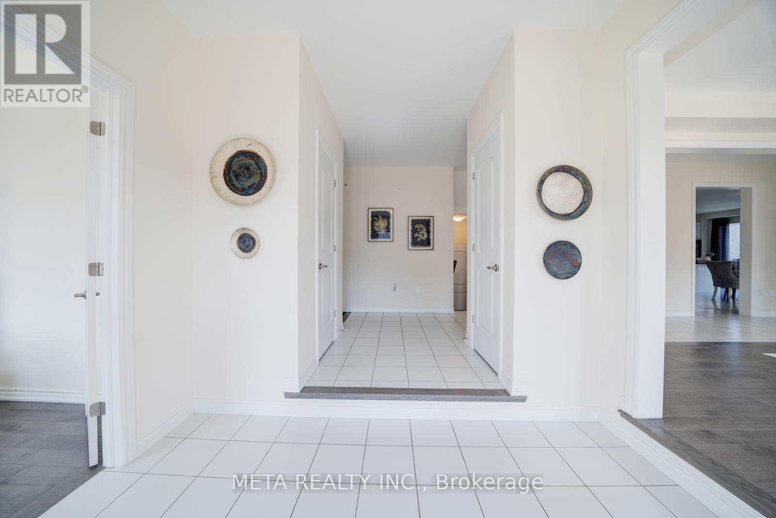Photo 7 of 189 Thompson Drive, East Gwillimbury ON