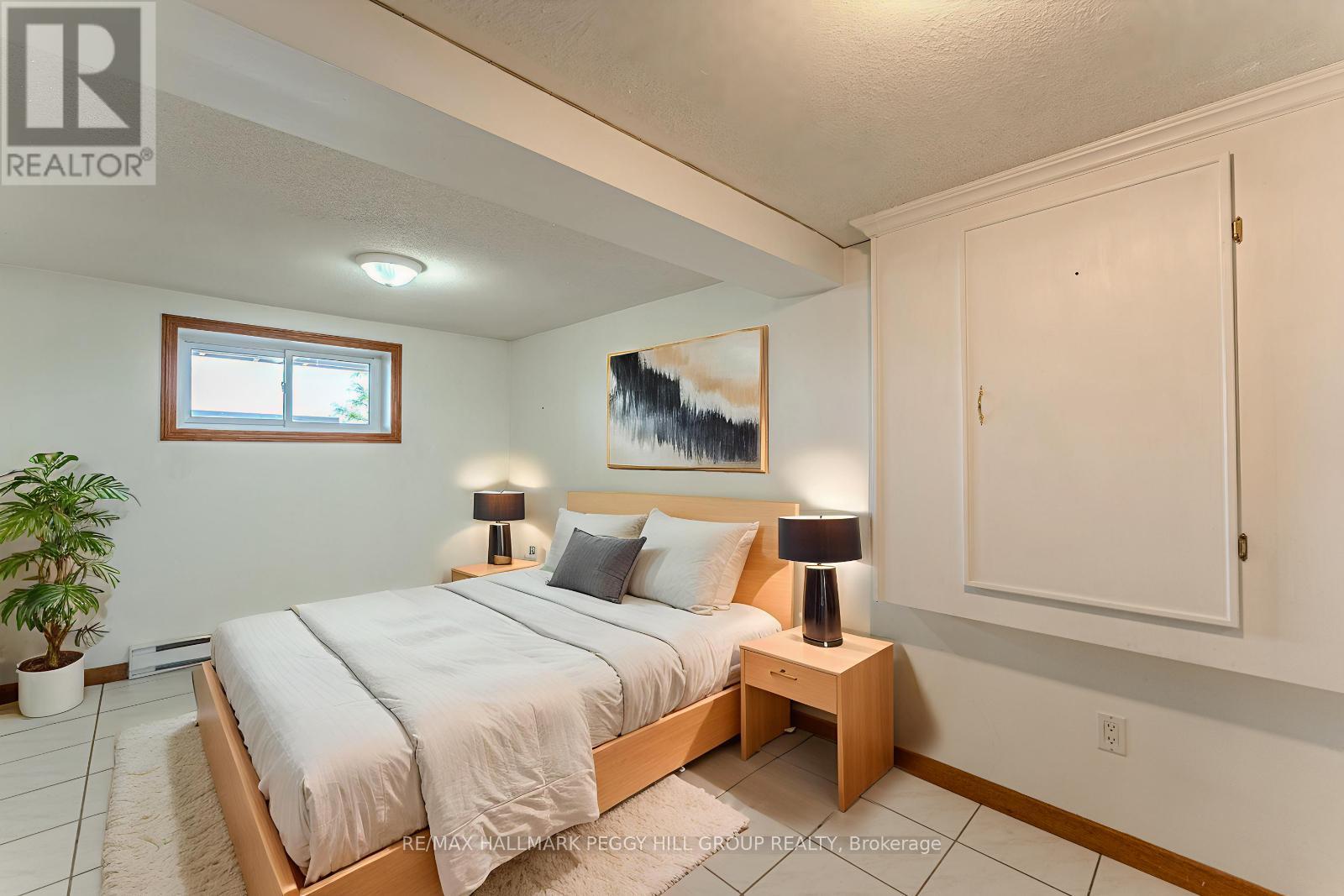 Photo 14 of 5580 Penetanguishene Road, Springwater ON