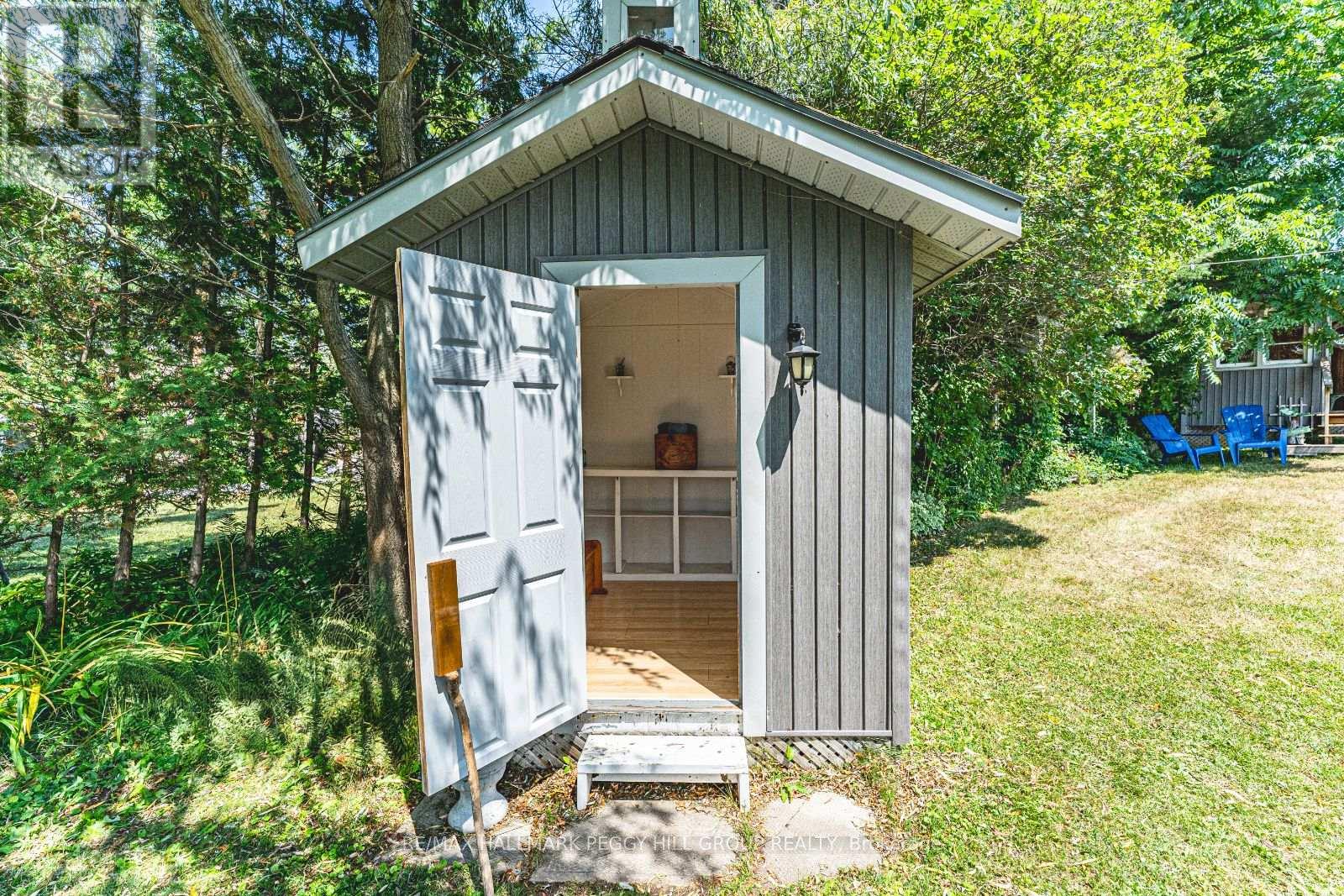 Photo 18 of 5580 Penetanguishene Road, Springwater ON