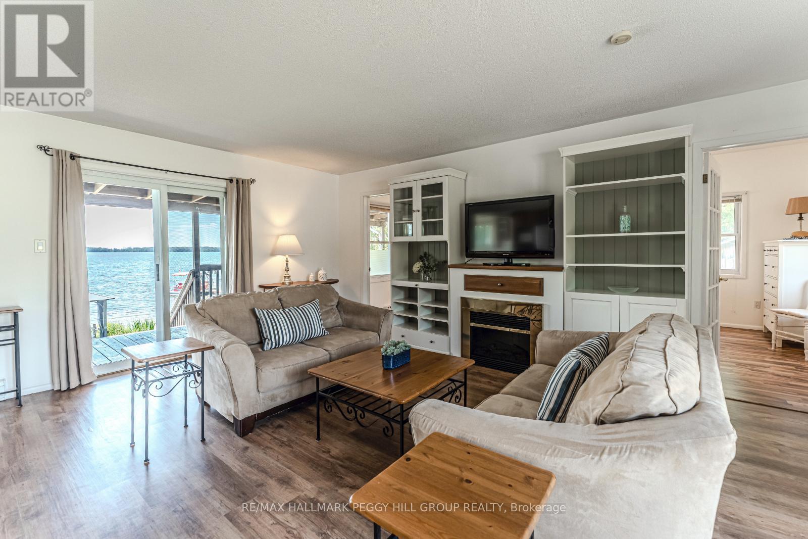 Photo 3 of 5580 Penetanguishene Road, Springwater ON