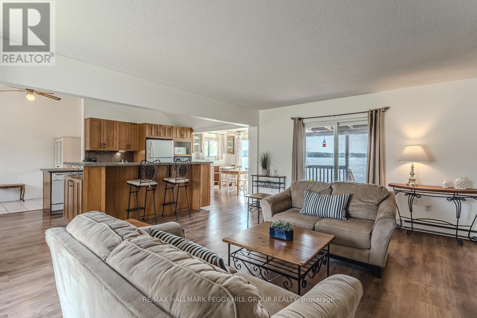 Photo 4 of 5580 Penetanguishene Road, Springwater ON