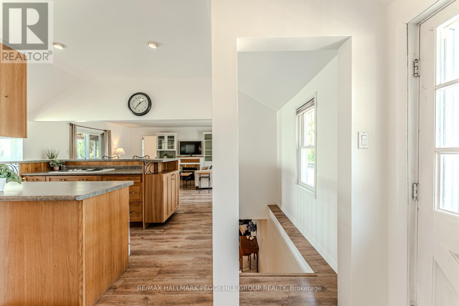 Photo 7 of 5580 Penetanguishene Road, Springwater ON