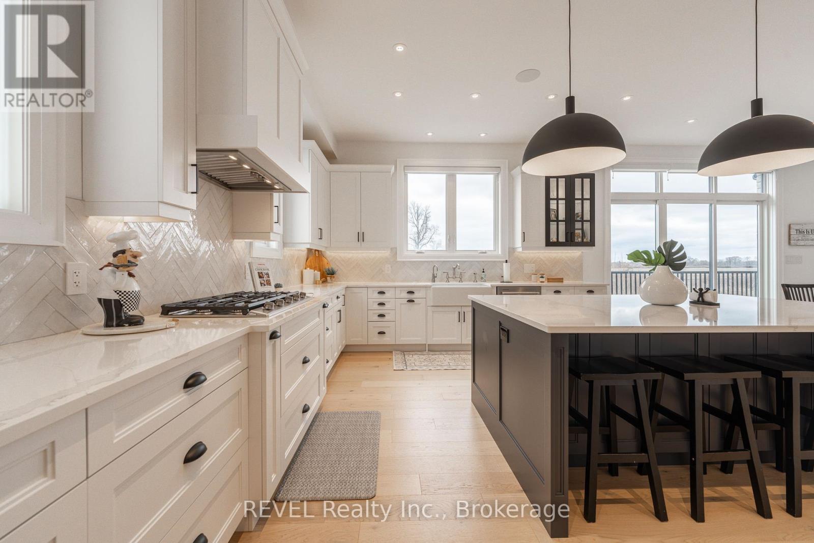 Photo 13 of 7515 Sherrilee Crescent, Niagara Falls ON