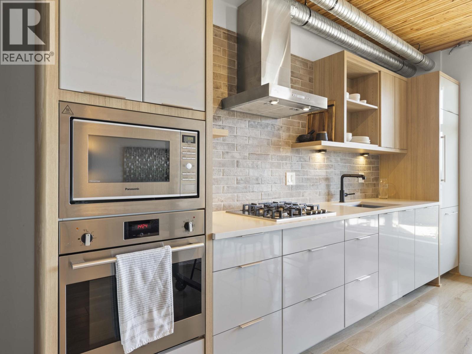Photo 13 of 308 4223 Hastings Street, Burnaby BC