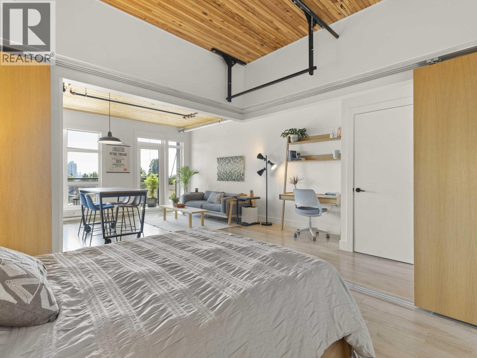 Photo 18 of 308 4223 Hastings Street, Burnaby BC
