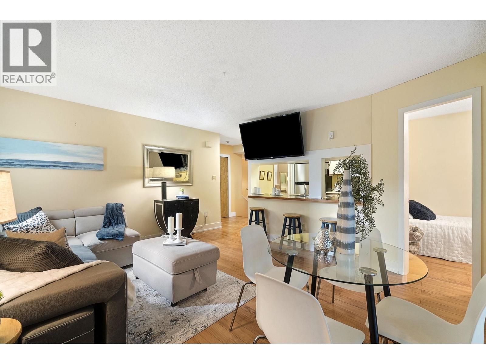 Photo 1 of 18 385 Ginger Drive, New Westminster BC