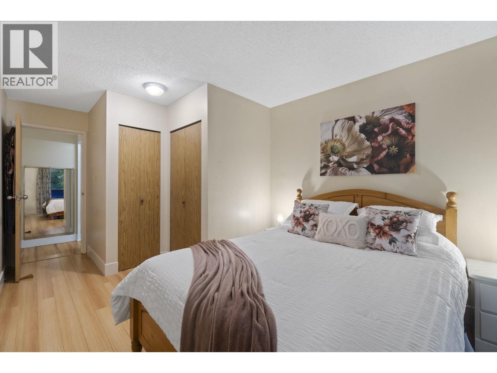 Photo 14 of 18 385 Ginger Drive, New Westminster BC