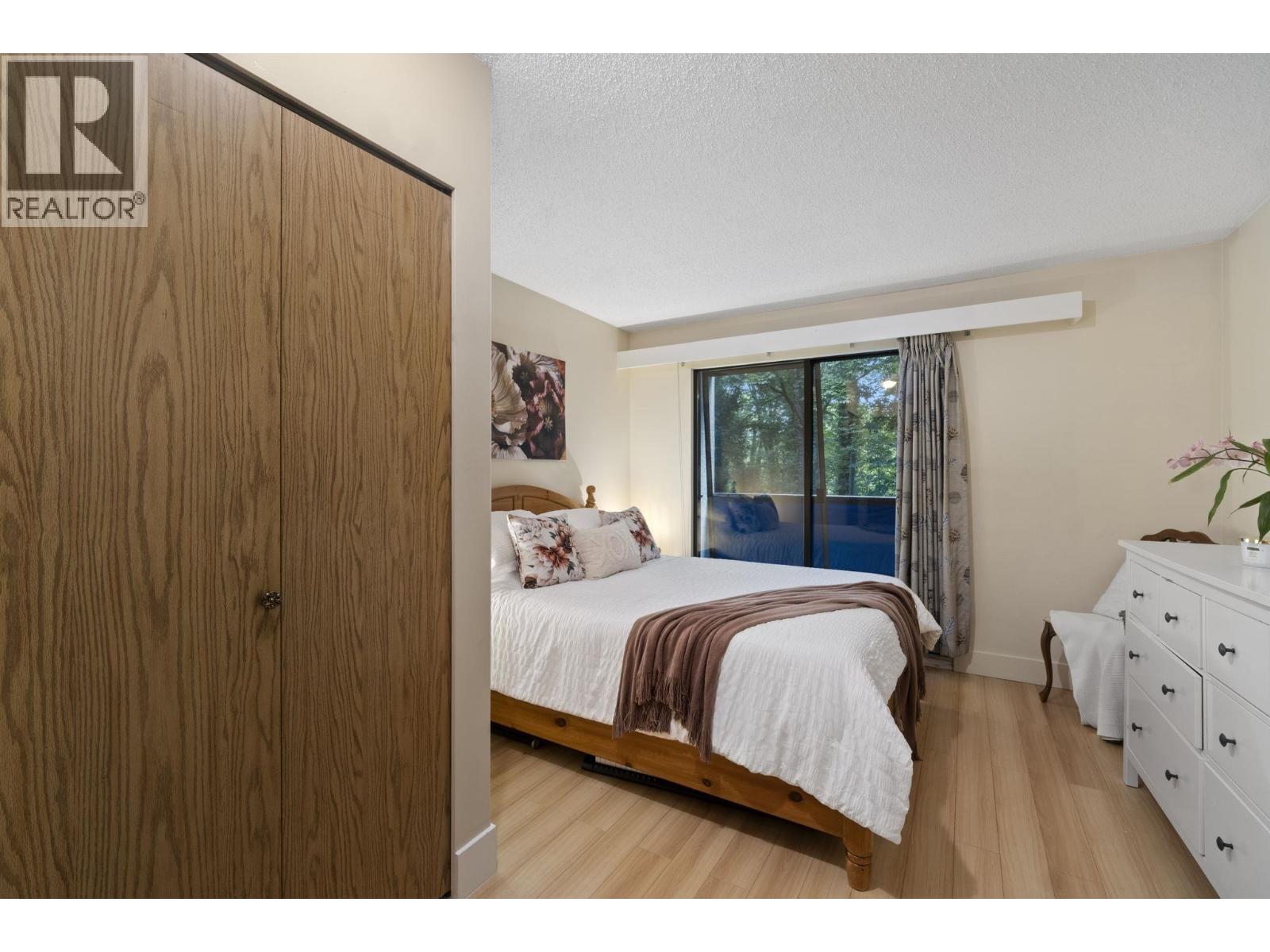 Photo 15 of 18 385 Ginger Drive, New Westminster BC