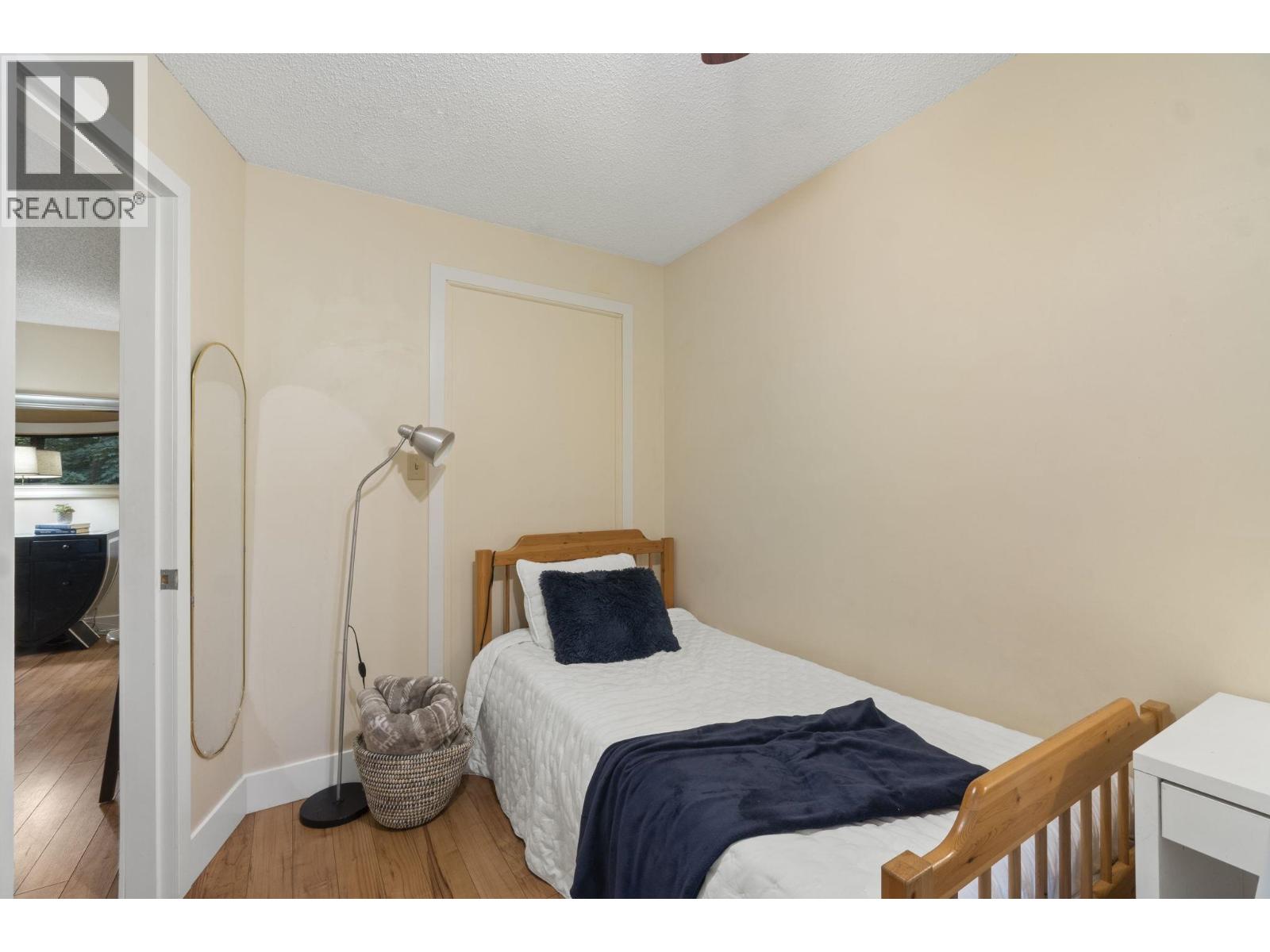 Photo 16 of 18 385 Ginger Drive, New Westminster BC
