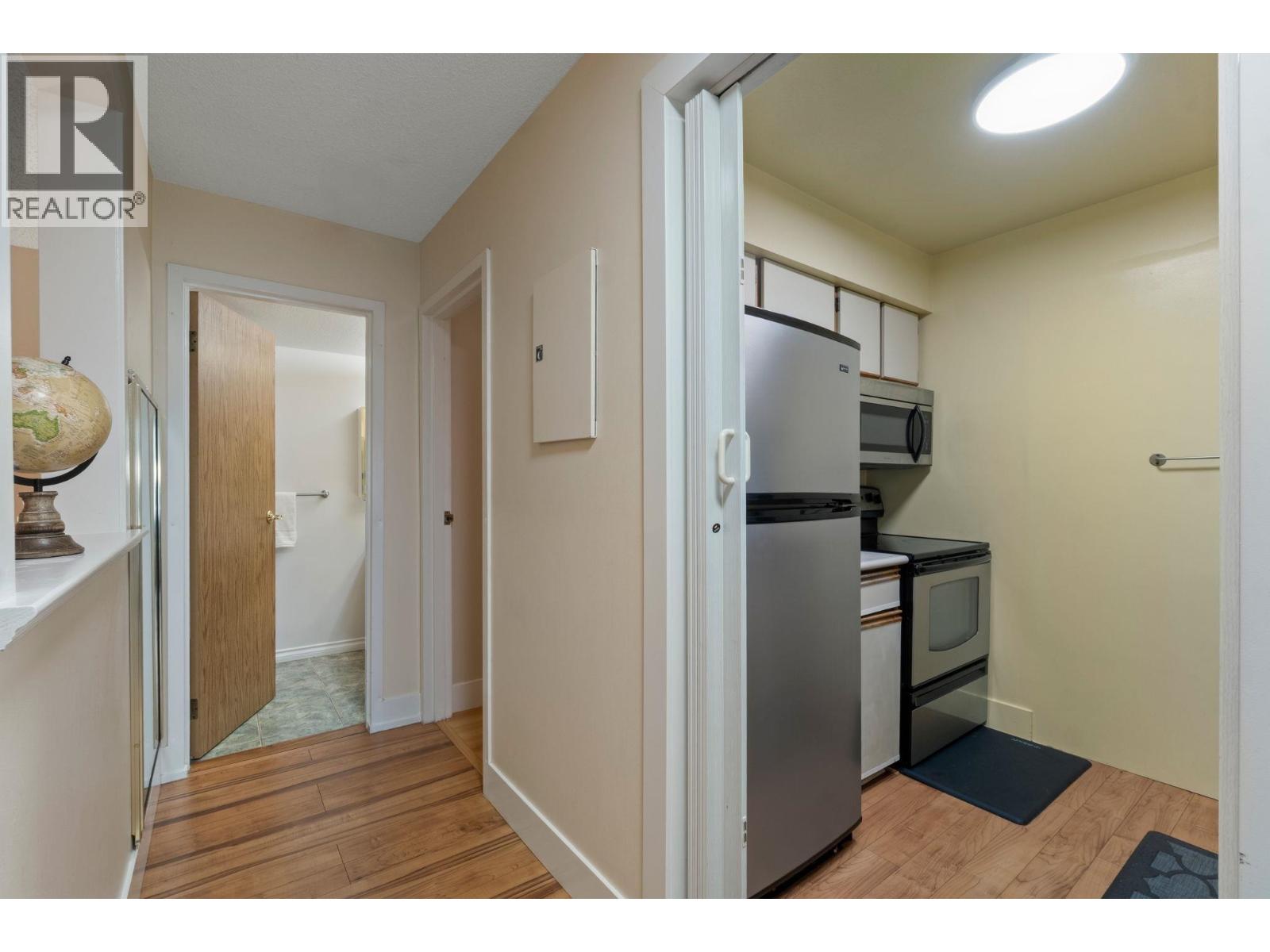 Photo 6 of 18 385 Ginger Drive, New Westminster BC