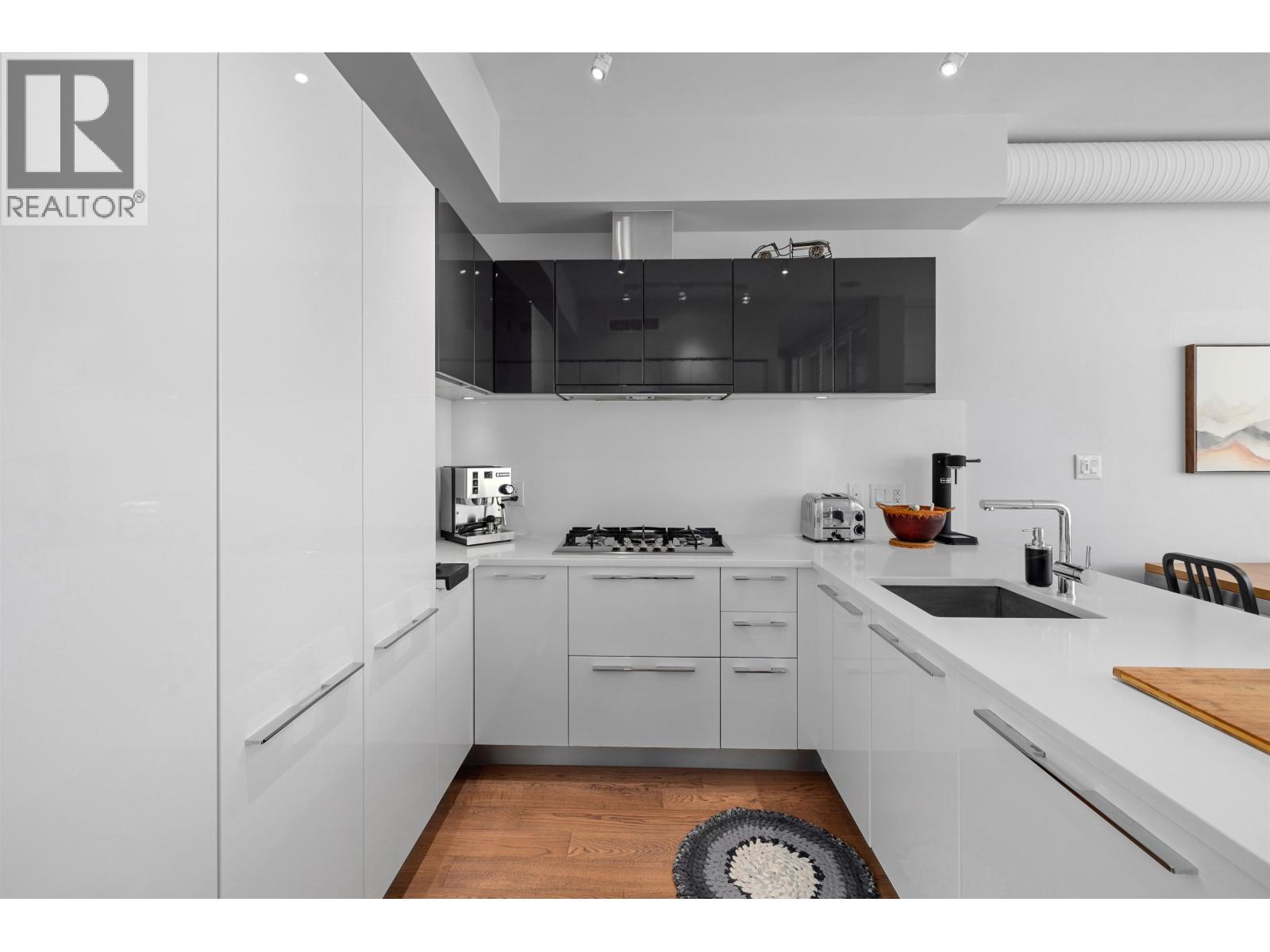 Photo 13 of 711 108 E 1st Avenue, Vancouver BC