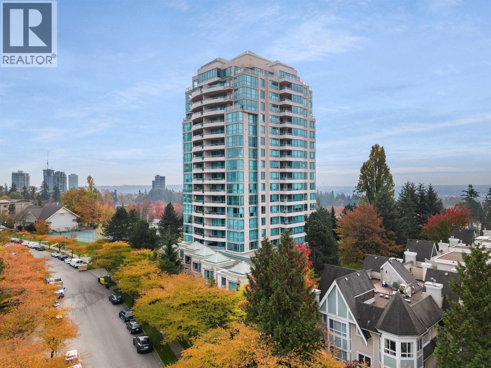 Photo 32 of 306 6622 Southoaks Crescent, Burnaby BC