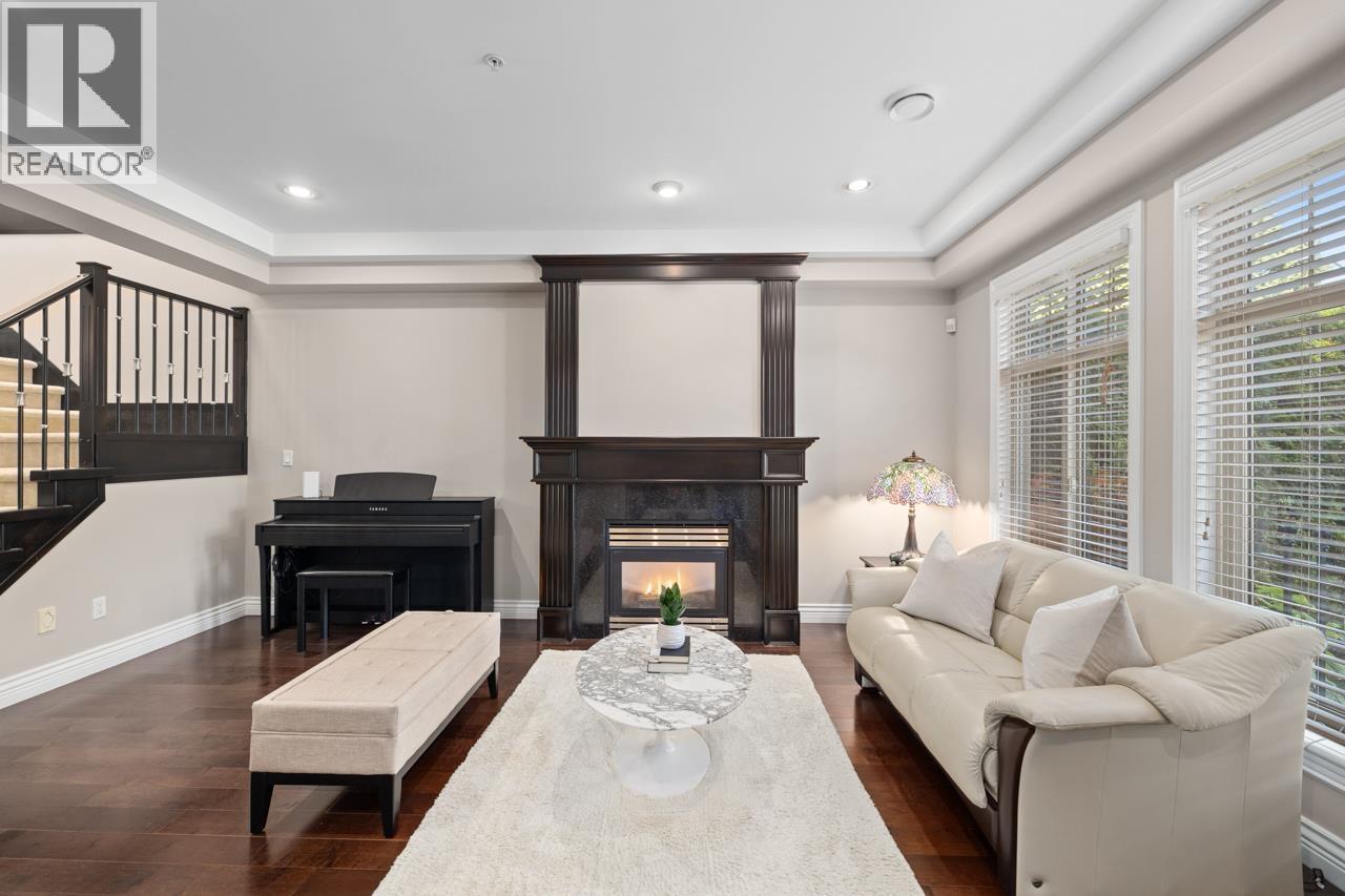 Photo 3 of 8291 Laurel Street, Vancouver BC