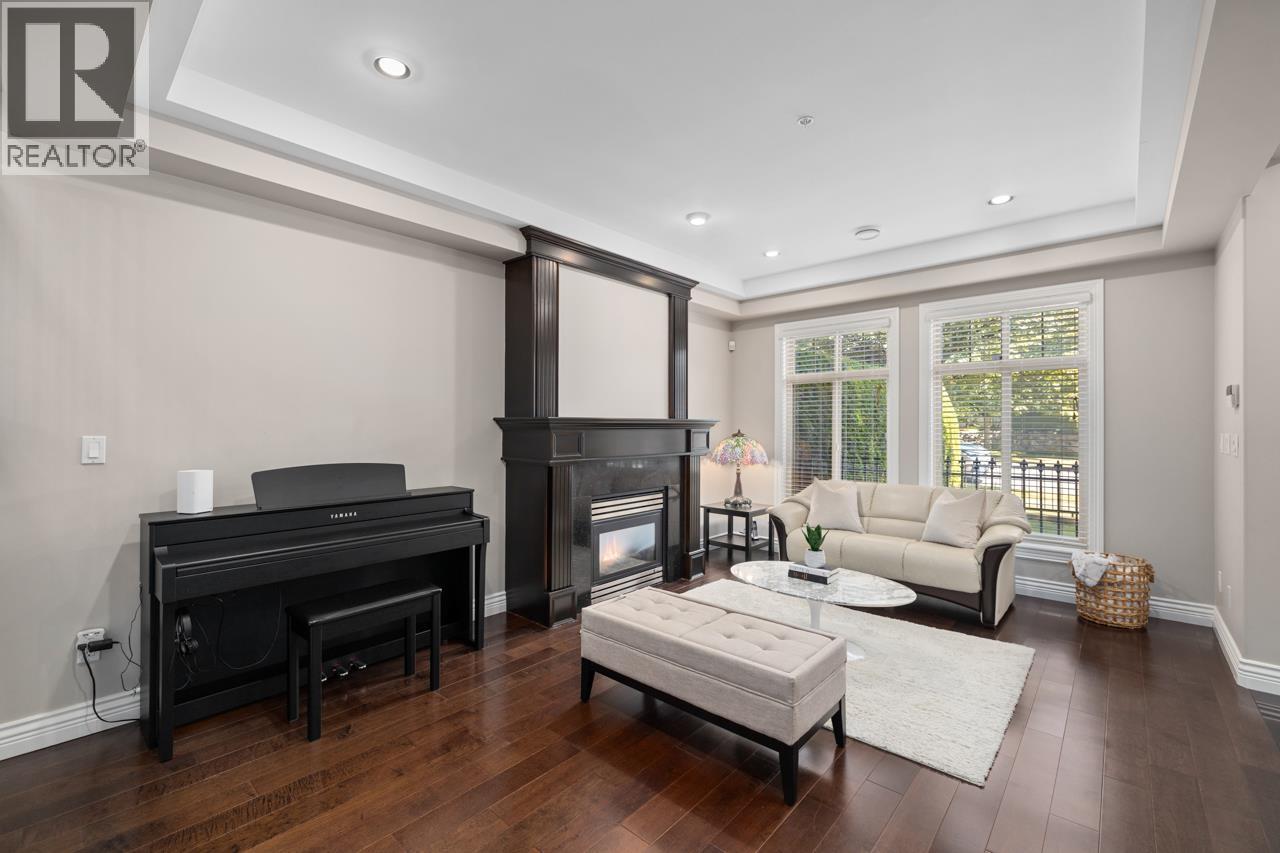 Photo 4 of 8291 Laurel Street, Vancouver BC
